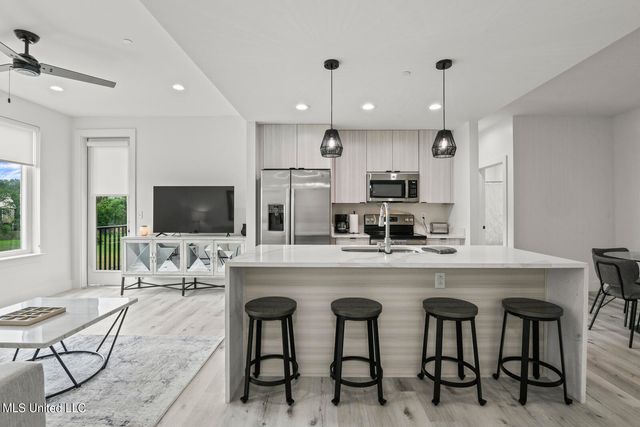 1302 Magnolia Street, 109, Gulfport, MS 39501
