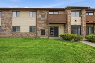 7708 Manor Circle 103, Westland, MI 48185