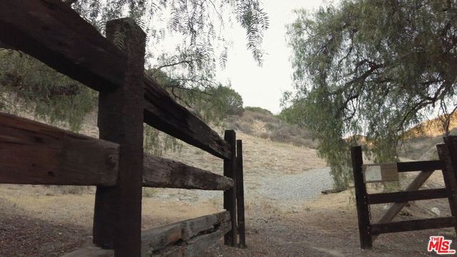 22800 Portage Circle Drive, Topanga, CA 90290