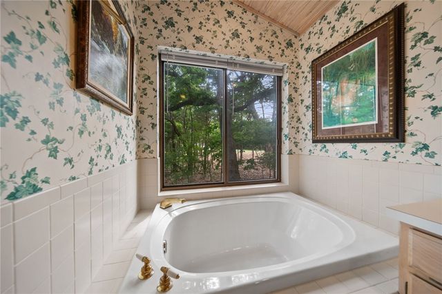 11390 Oak Leaf Circle, Garfield, AR 72732