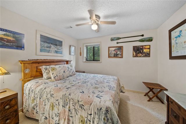 11390 Oak Leaf Circle, Garfield, AR 72732