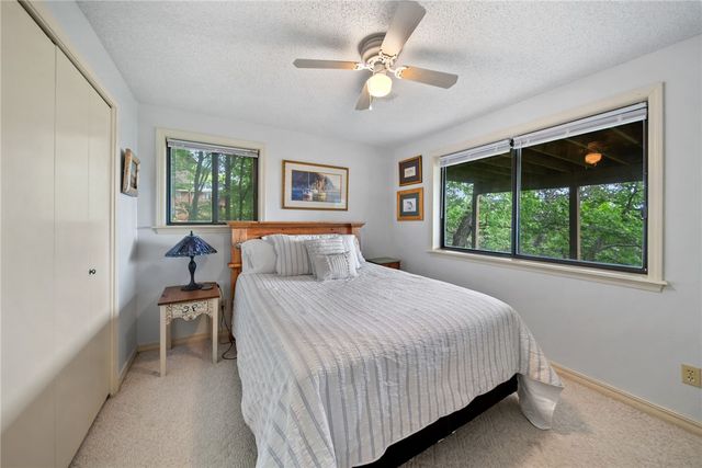 11390 Oak Leaf Circle, Garfield, AR 72732