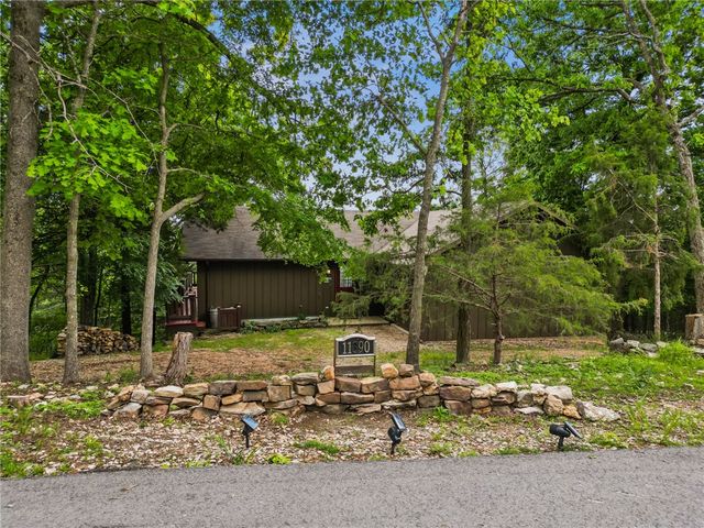 11390 Oak Leaf Circle, Garfield, AR 72732