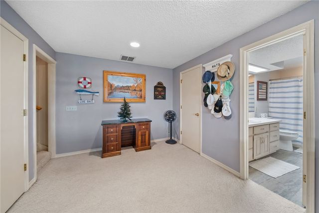 11390 Oak Leaf Circle, Garfield, AR 72732