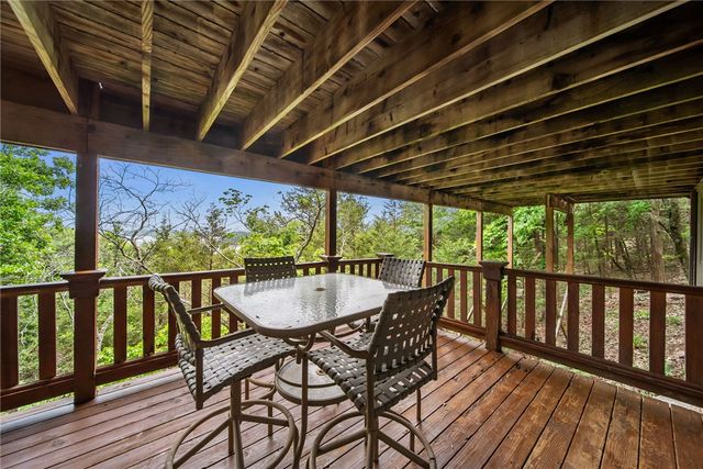 11390 Oak Leaf Circle, Garfield, AR 72732