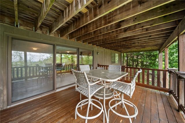 11390 Oak Leaf Circle, Garfield, AR 72732