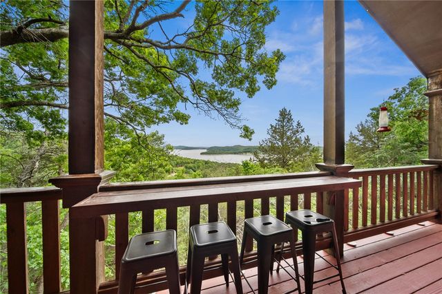 11390 Oak Leaf Circle, Garfield, AR 72732