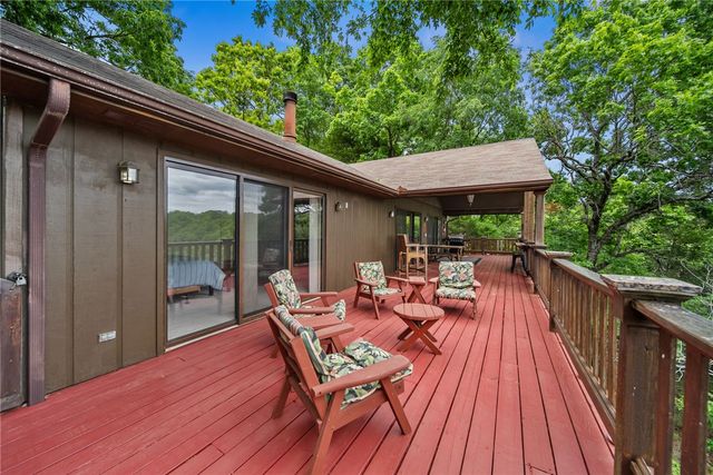 11390 Oak Leaf Circle, Garfield, AR 72732