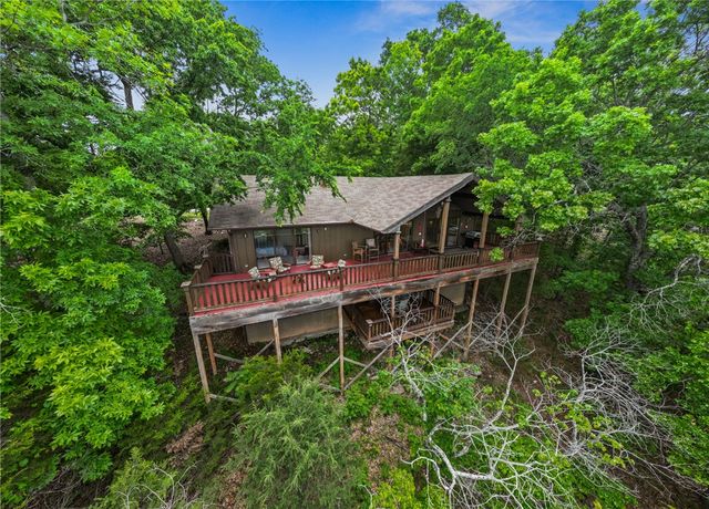 11390 Oak Leaf Circle, Garfield, AR 72732