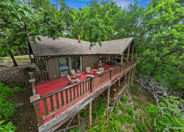 11390 Oak Leaf Circle, Garfield, AR 72732