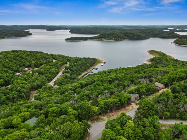 11390 Oak Leaf Circle, Garfield, AR 72732