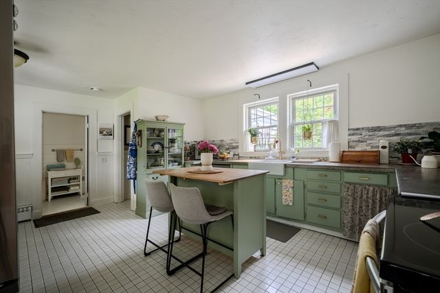 437 North Street, Bridgewater, MA 02324