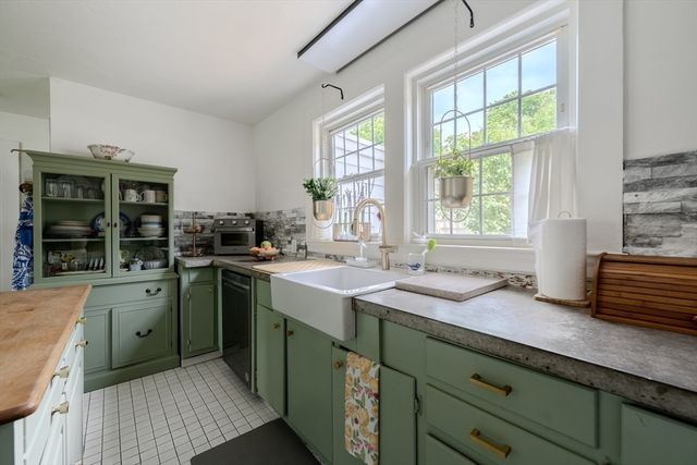 437 North Street, Bridgewater, MA 02324