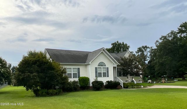 2536 Nash Joyner Road, Farmville, NC 27828