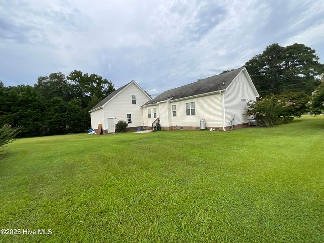2536 Nash Joyner Road, Farmville, NC 27828