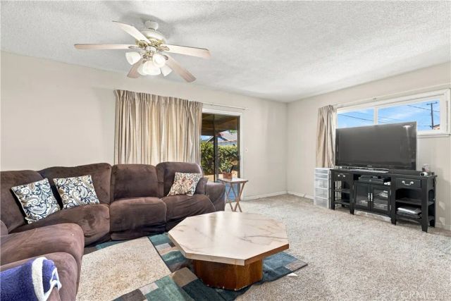 6222 Chickasaw Dr, Westminster, CA 92683