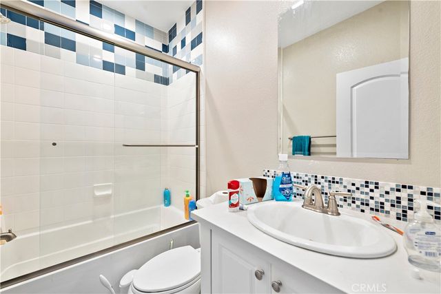 108 Fairgrove, Irvine, CA 92618