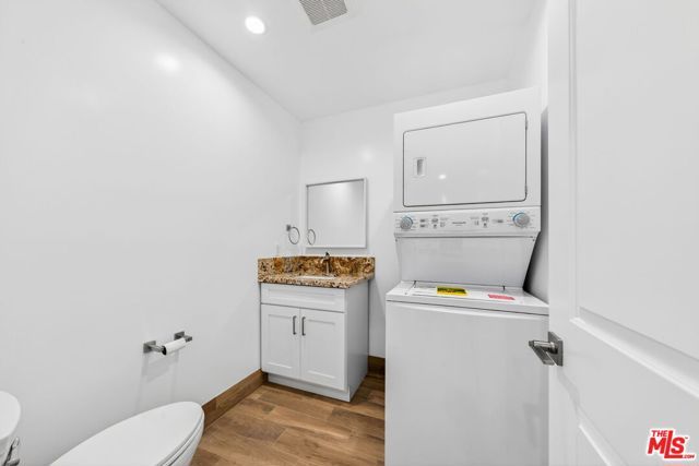 17623 Burbank Boulevard, Encino (los Angeles), CA 91316