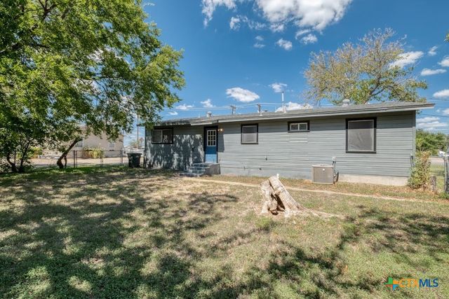 102 Robertson Avenue, Copperas Cove, TX 76522