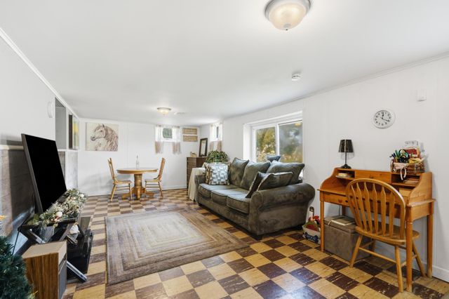 11018 Rich Valley Boulevard, Inver Grove Heights, MN 55077