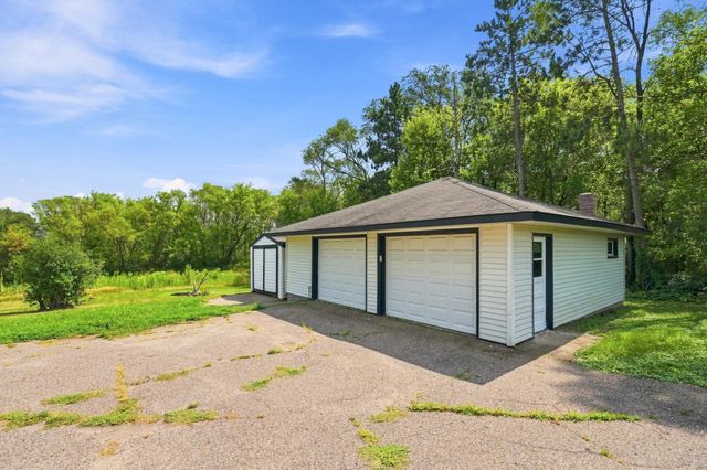 11018 Rich Valley Boulevard, Inver Grove Heights, MN 55077