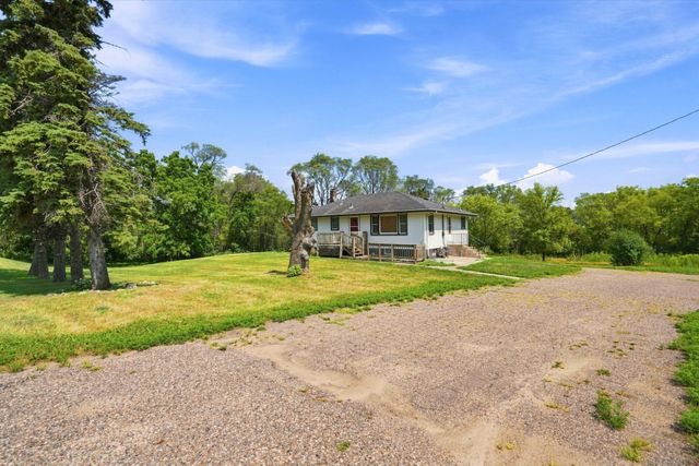 11018 Rich Valley Boulevard, Inver Grove Heights, MN 55077