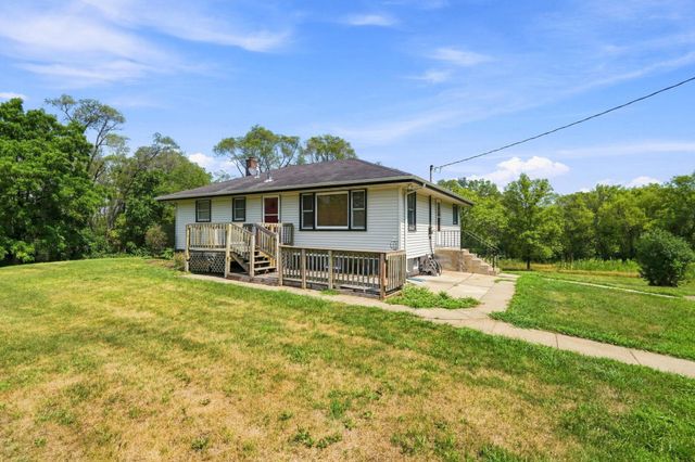 11018 Rich Valley Boulevard, Inver Grove Heights, MN 55077