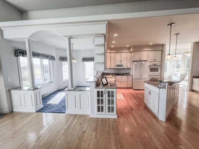 1106 21st Street, Baraboo, WI 53913