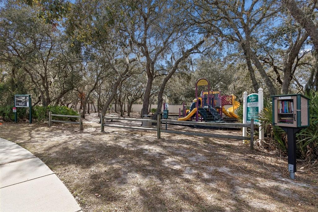 Image 76 of property listing at 12918 DRAKEFIELD DRIVE, Spring Hill, FL 34610