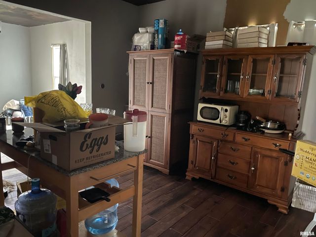 803 W MACQUEEN Avenue, Peoria, IL 61604