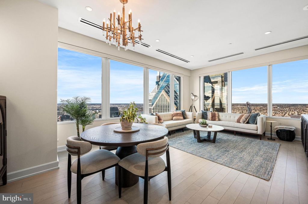 Image 2 of property listing at 50 S 16TH ST #5203, Philadelphia, PA 19102