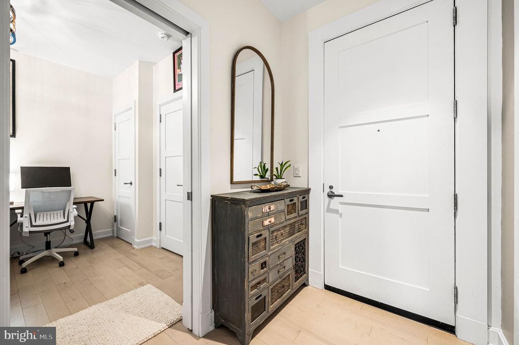 Image 20 of property listing at 50 S 16TH ST #5203, Philadelphia, PA 19102