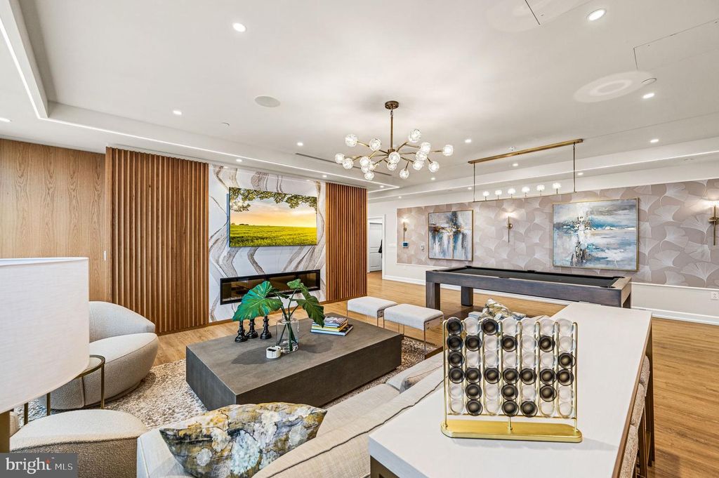 Image 30 of property listing at 50 S 16TH ST #5203, Philadelphia, PA 19102