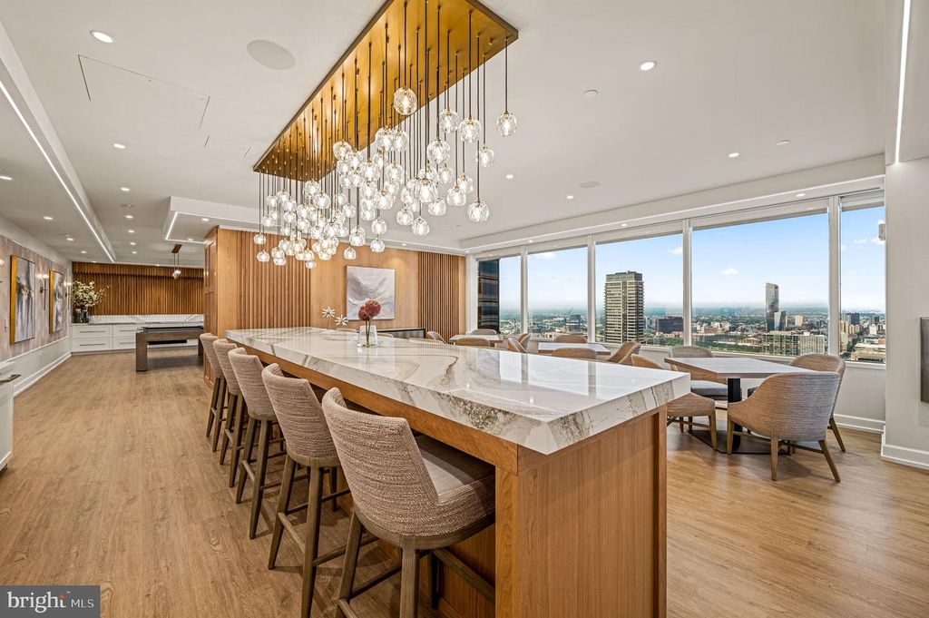 Image 36 of property listing at 50 S 16TH ST #5203, Philadelphia, PA 19102