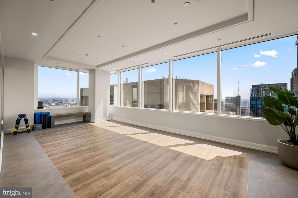 Image 44 of property listing at 50 S 16TH ST #5203, Philadelphia, PA 19102