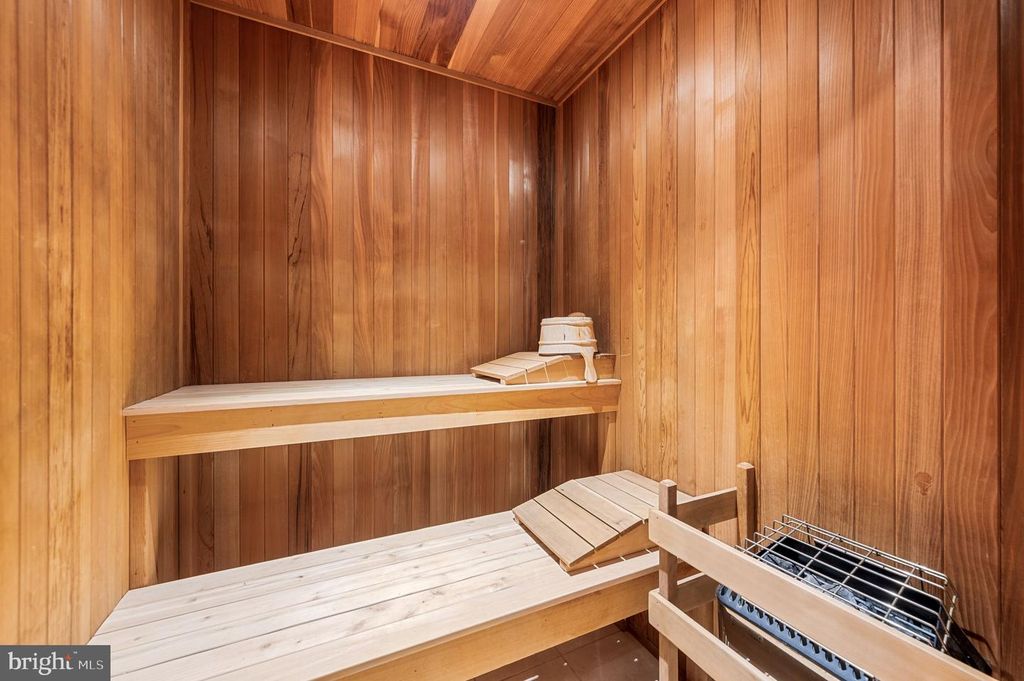 Image 46 of property listing at 50 S 16TH ST #5203, Philadelphia, PA 19102