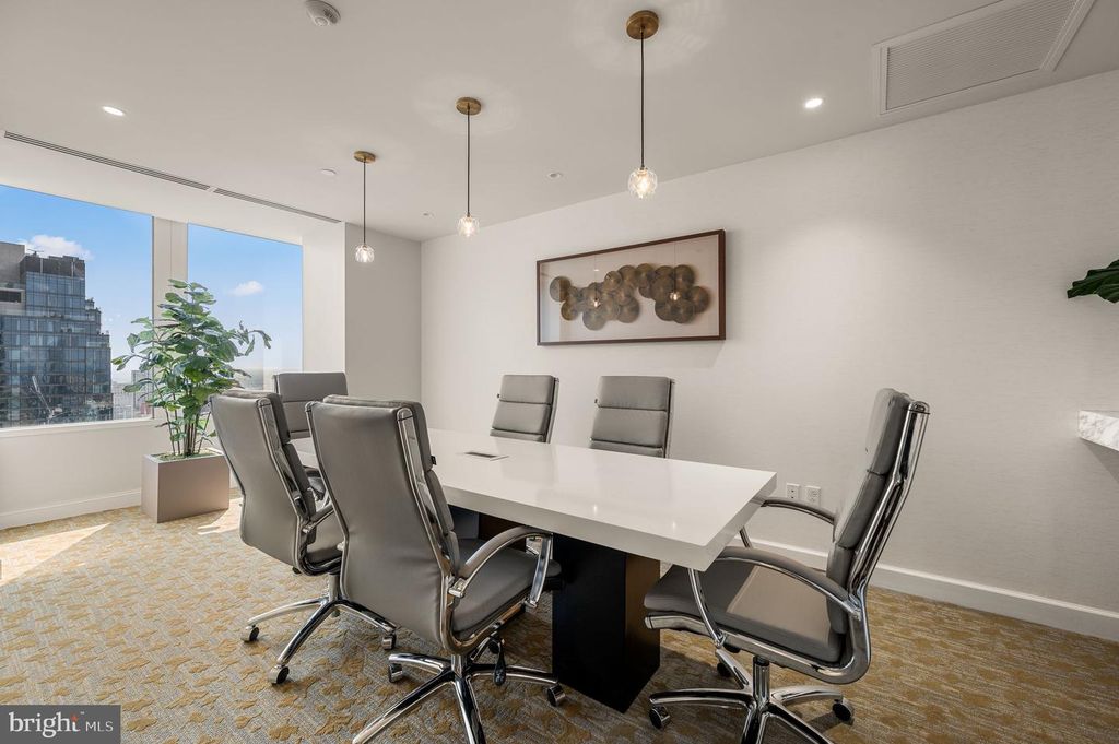 Image 50 of property listing at 50 S 16TH ST #5203, Philadelphia, PA 19102