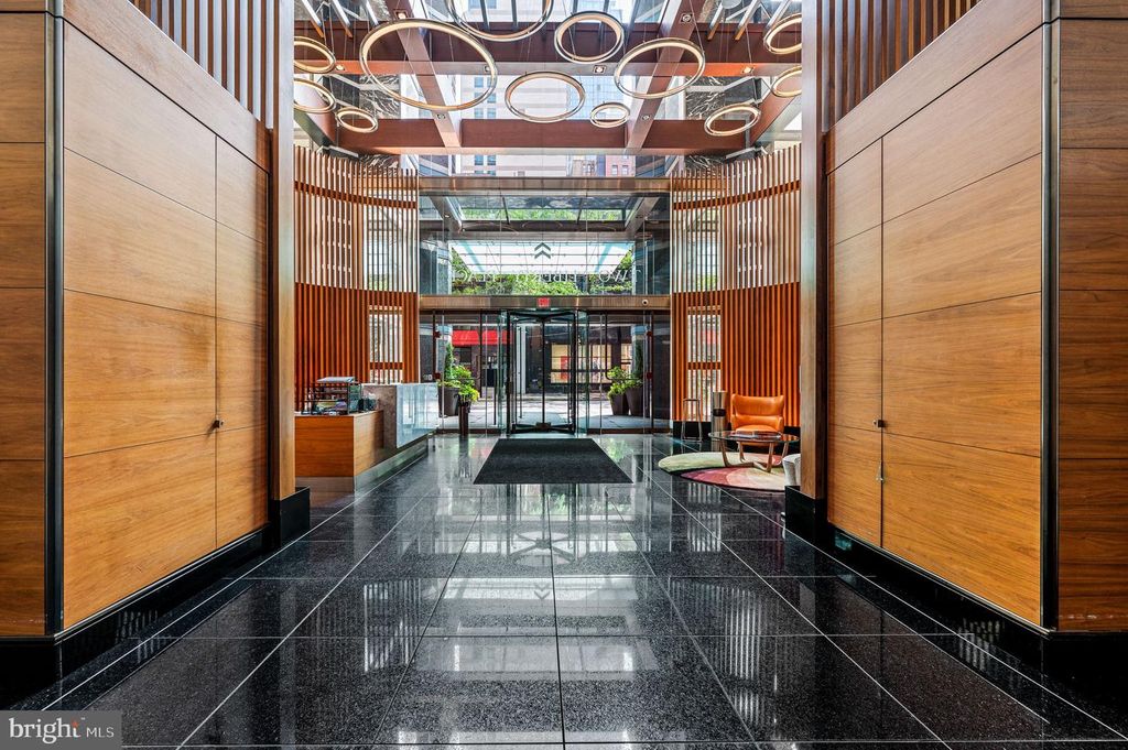 Image 53 of property listing at 50 S 16TH ST #5203, Philadelphia, PA 19102