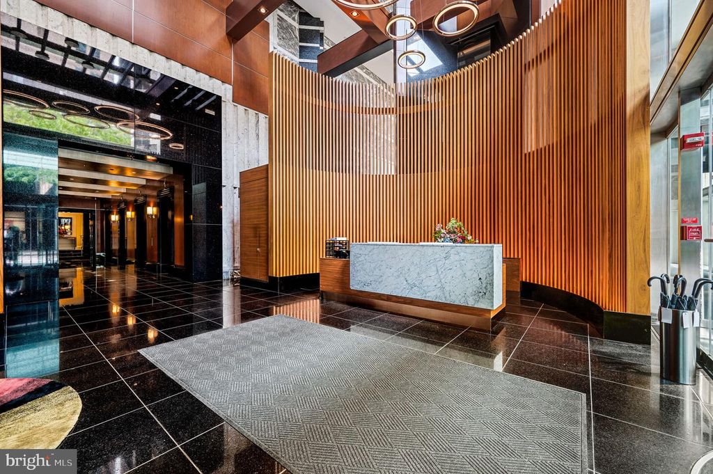 Image 55 of property listing at 50 S 16TH ST #5203, Philadelphia, PA 19102