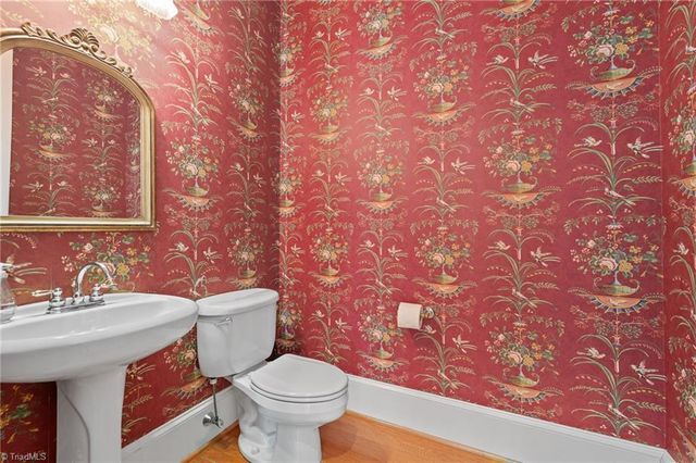 900 Jefferson Wood Lane, Greensboro, NC 27410