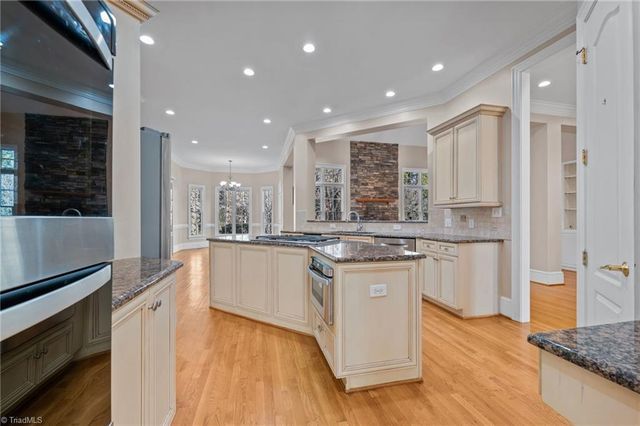 900 Jefferson Wood Lane, Greensboro, NC 27410