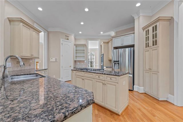 900 Jefferson Wood Lane, Greensboro, NC 27410