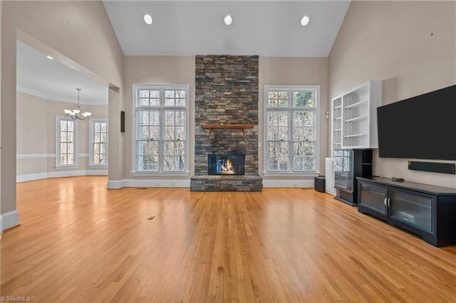 900 Jefferson Wood Lane, Greensboro, NC 27410