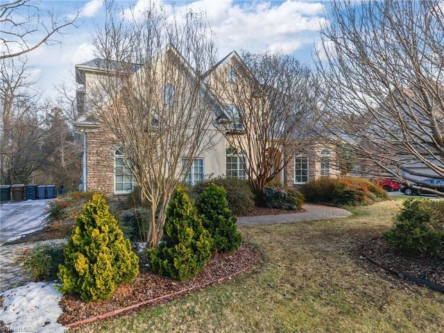 900 Jefferson Wood Lane, Greensboro, NC 27410