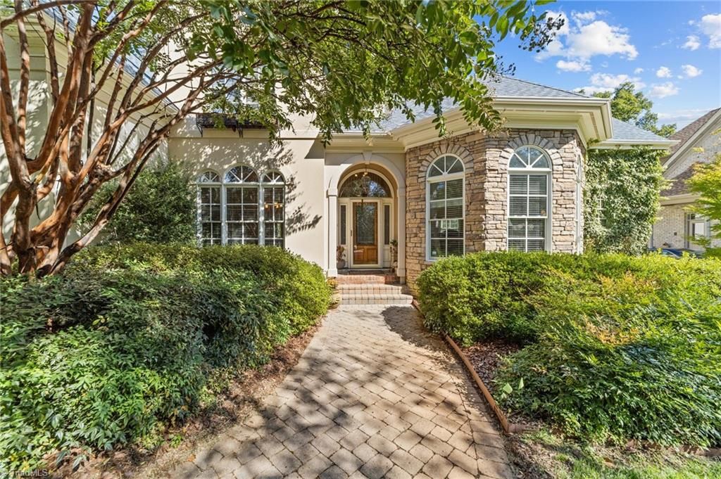 900 Jefferson Wood Lane, Greensboro, NC 27410