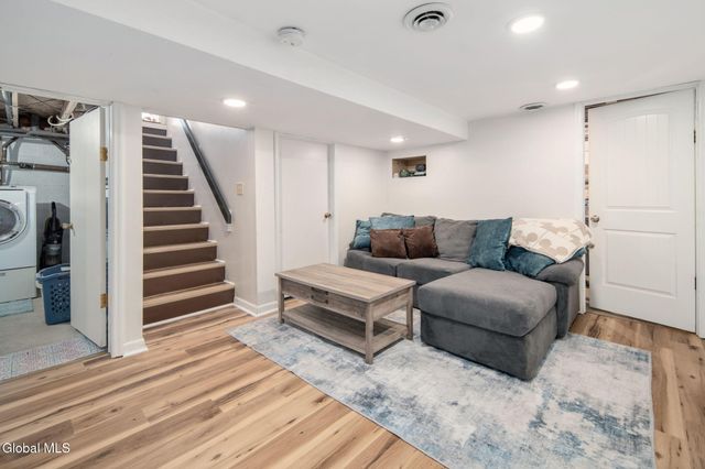 230 Gasner Avenue, Schenectady, NY 12304