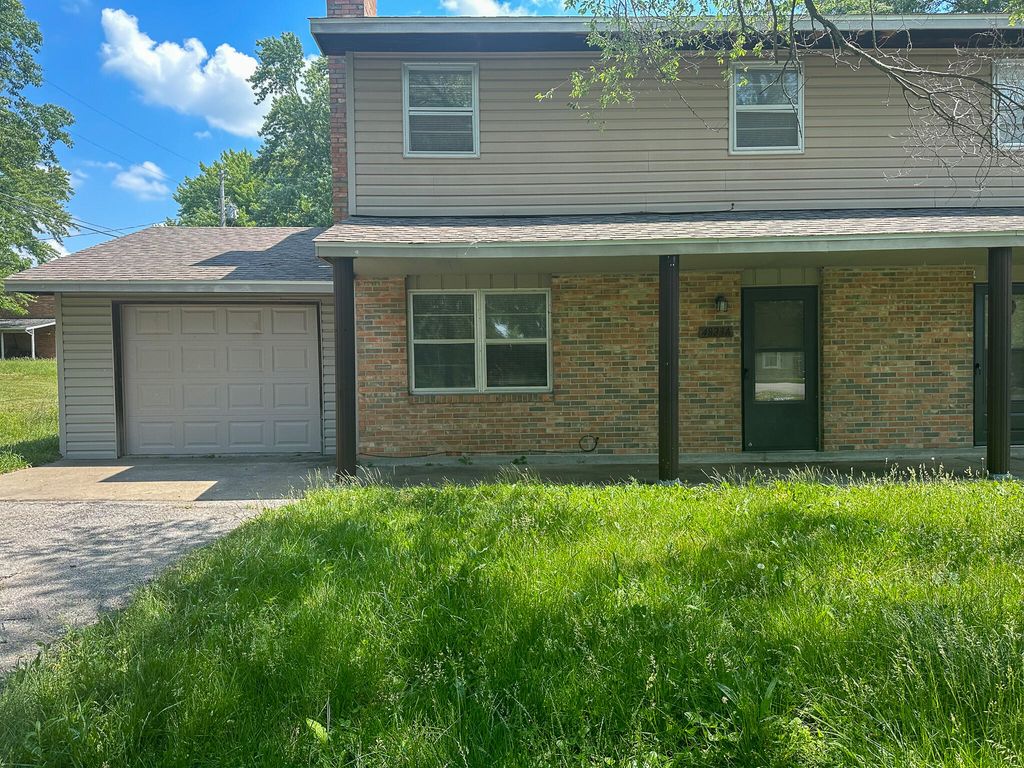 4823 E MEADOW LARK LN A+B, Columbia, MO 65201