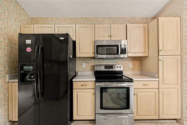 7 Brandywine Circle, Greensboro, NC 27409