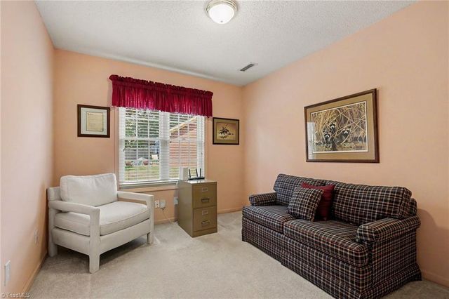 7 Brandywine Circle, Greensboro, NC 27409