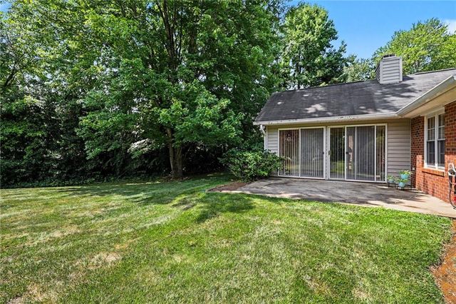 7 Brandywine Circle, Greensboro, NC 27409